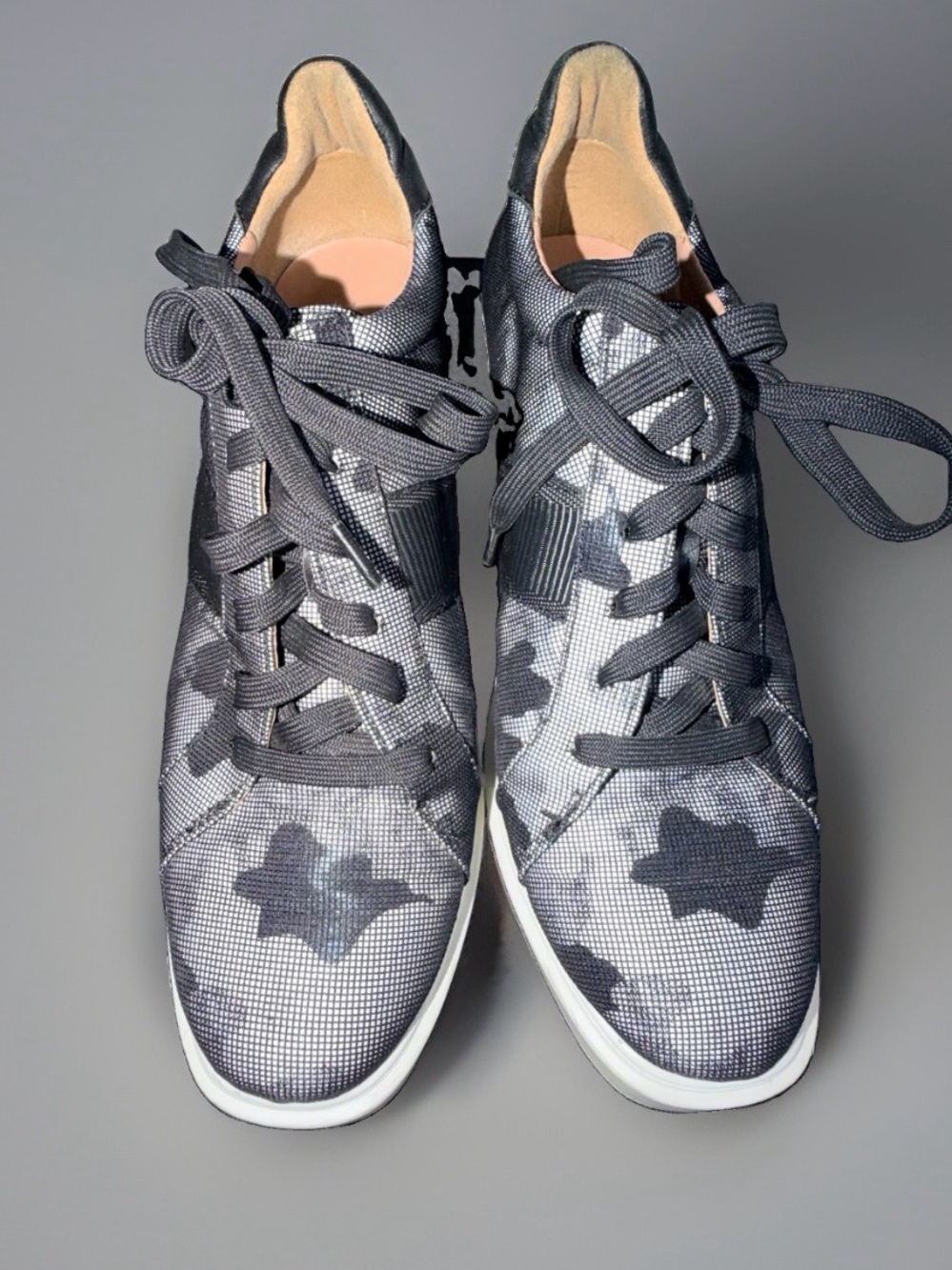 Linea Paolo Camouflage Wedge Sneakers Black Sz 10M Hidden Wedge Sporty Camo EUC